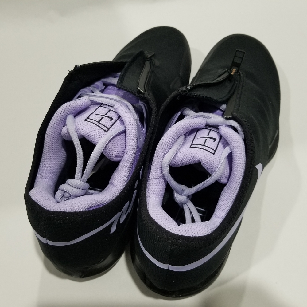 Nike Zoom Tennis Shoes - Picture 5 of 8